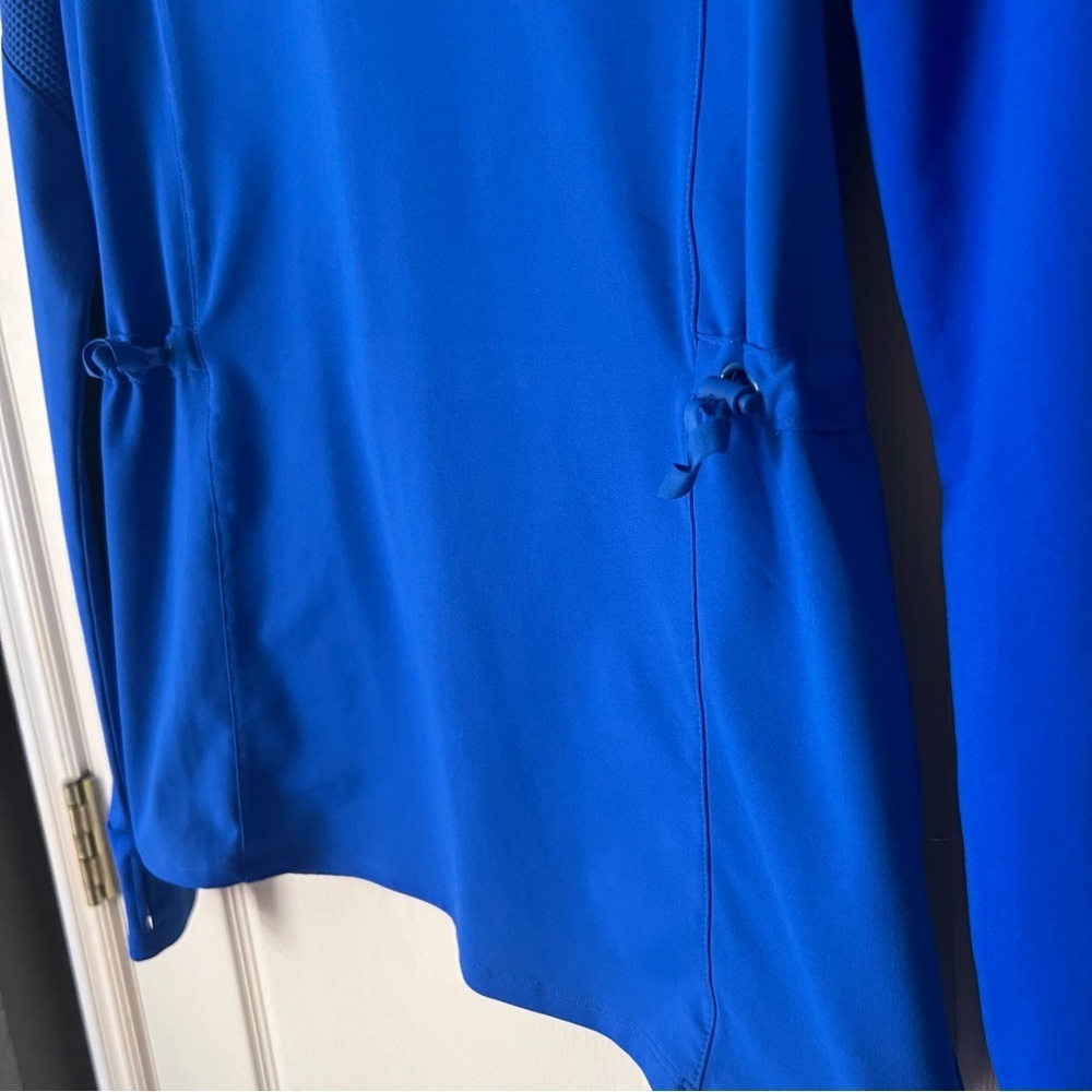 Fabletics Lana Long Sleeve Breathable adjustable Work out top, size Medium - Picture 5 of 10